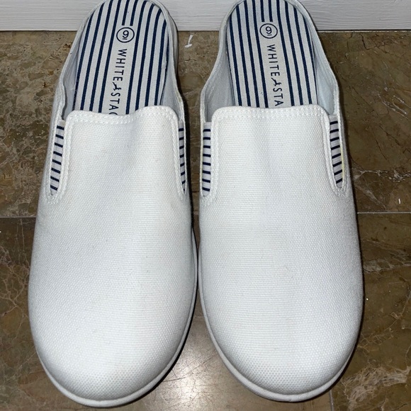 White Stag Slip on Sneaker Size 9 Color White - Picture 5 of 5
